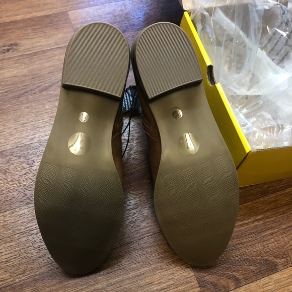 Ankle Suede Booties by Liz Claiborne NIB - Picture 5 of 13